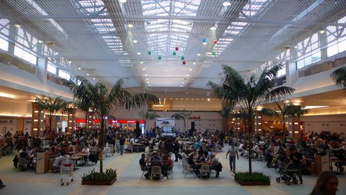 Cum au furat mallurile din Cluj clientii magazinelor din centrul orasului