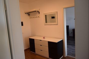 Apartament 2 camere de inchiriat TRACTORU - Brasov anunturi imobiliare Brasov
