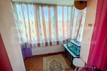 Apartament 3 camere de vanzare SIMERIA - Hunedoara anunturi imobiliare Hunedoara