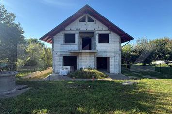 Vilă - 5 camere de vanzare SUCEAVA - Suceava anunturi imobiliare Suceava