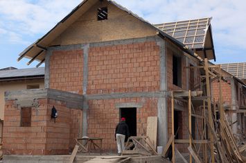 Vilă - 4 camere de vanzare MAGURA - Bacau anunturi imobiliare Bacau