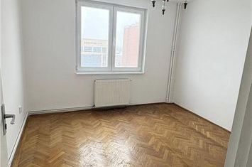 Apartament 3 camere de vanzare ASTRA - Brasov anunturi imobiliare Brasov