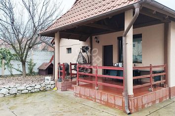 Casa 4 camere, 414mp teren, zona stadion municipal Oradea anunturi imobiliare Bihor
