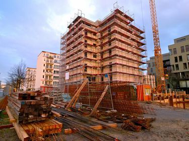 Romania imobiliara: "Avem 97-98% proprietari, care nu-si permit sa dea o zugraveala"
