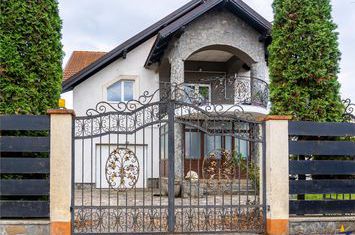 Vilă - 6 camere de vanzare EXTERIOR EST - Brasov anunturi imobiliare Brasov