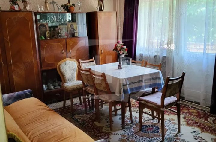 Apartament 4 camere de vanzare CLUJ-NAPOCA - Cluj anunturi imobiliare Cluj