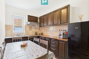 Casă de vacanță mobilată și utilată la Miniș anunturi imobiliare Arad