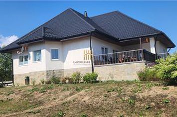 Casă - 4 camere de vanzare POIENI-SOLCA - Suceava anunturi imobiliare Suceava