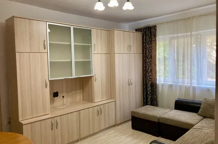 Apartament 2 camere, tip X mare, et 2, Rogerius. 75 900 E. Comision 0. anunturi imobiliare Bihor