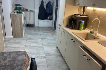 Apartament 3 camere de vanzare GARA - Vrancea anunturi imobiliare Vrancea