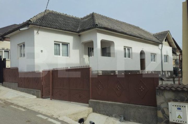 Casă - 7 camere de vanzare TARGOVISTE - Dambovita anunturi imobiliare Dambovita