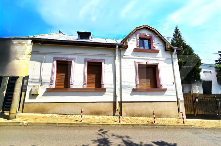 Casă - 3 camere de vanzare IASI - Iasi anunturi imobiliare Iasi