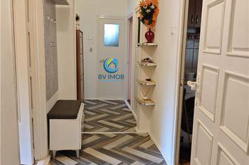 Apartament 4 camere de vanzare AUREL VLAICU - Brasov anunturi imobiliare Brasov