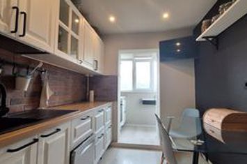 Apartament 3 camere de vanzare PLOIESTI - Prahova anunturi imobiliare Prahova