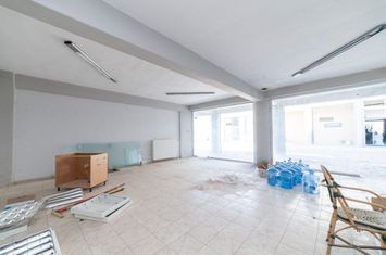 Spațiu comercial 240 mp, două niveluri în Eleftheroupoli anunturi imobiliare Grecia