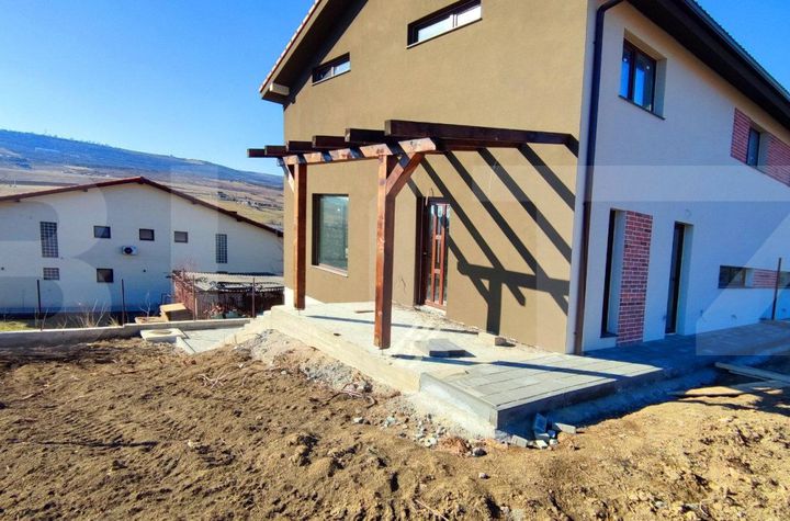 Casă - 4 camere de vanzare CLUJ-NAPOCA - Cluj anunturi imobiliare Cluj