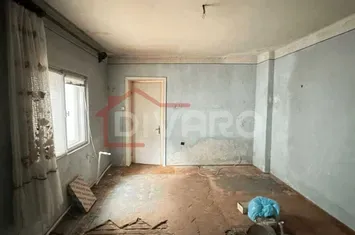 Vanzare casa renovabila in curte comuna Piata Cotroceni anunturi imobiliare Bucuresti