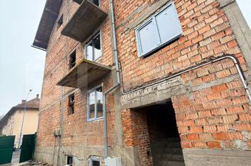 Apartament 3 camere de vanzare TRACTORU - Brasov anunturi imobiliare Brasov