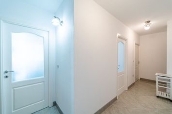 Apartament modern,  cu un dormitor, str Tudor Vladoimirescu Arad anunturi imobiliare Arad