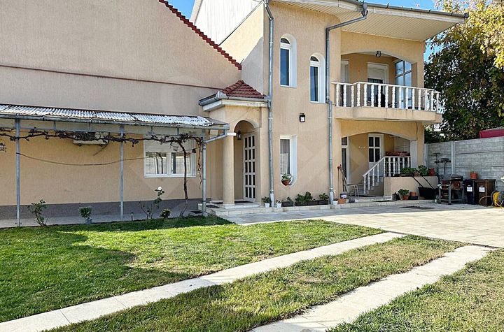 Casa de închiriat ultracentral in Oradea anunturi imobiliare Bihor