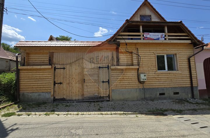 Casa cu gradina si mansarda - Aciliu, la doar 20 km de Sibiu! anunturi imobiliare Sibiu