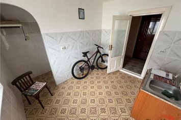 Apartament 3 camere de vanzare CAMPINEANCA - Vrancea anunturi imobiliare Vrancea