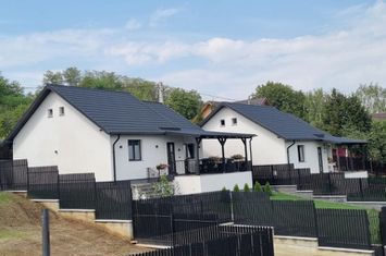 Casă - 3 camere de vanzare BACAU - Bacau anunturi imobiliare Bacau