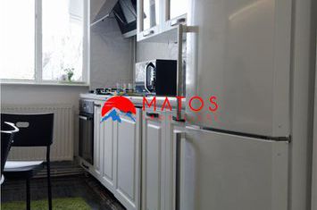 Apartament 4 camere de vanzare CENTRU - Prahova anunturi imobiliare Prahova