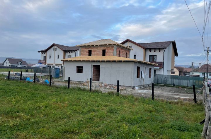 Vilă - 5 camere de vanzare CRISTIAN - Sibiu anunturi imobiliare Sibiu