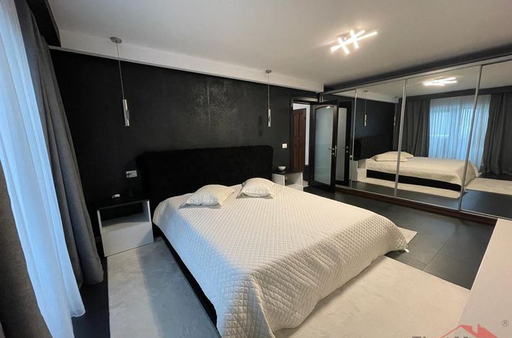 Apartament 3 camere de vanzare CENTRAL - Vrancea anunturi imobiliare Vrancea