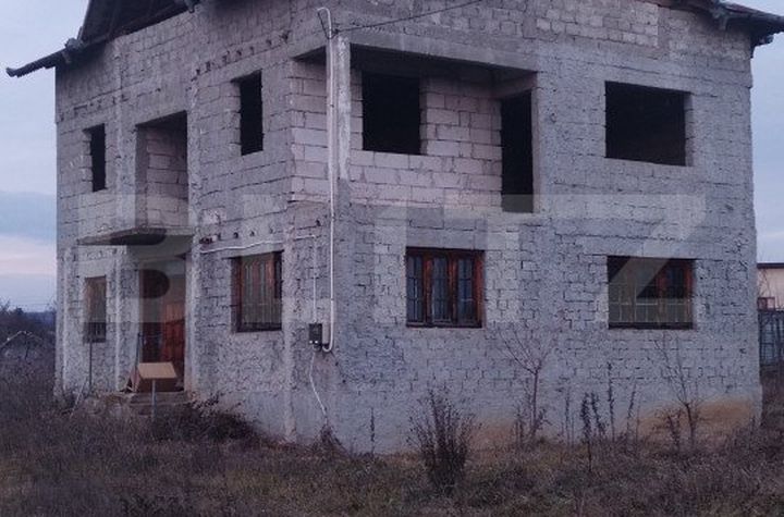 Vilă - 5 camere de vanzare TARGOVISTE - Dambovita anunturi imobiliare Dambovita