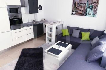 Apartament 2 camere de vanzare TRACTORU - Brasov anunturi imobiliare Brasov