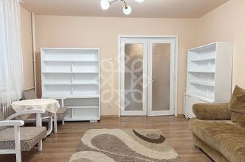 Apartament cu 4 camere de inchiriat pe Splaiul Crisanei anunturi imobiliare Bihor