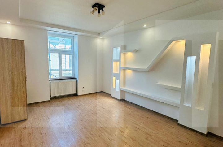 Apartament 3 camere de vanzare ARAD - Arad anunturi imobiliare Arad