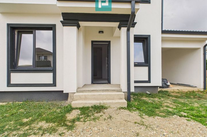 Duplex elegant  cu 5 camere în Dumbrăvița anunturi imobiliare Timis