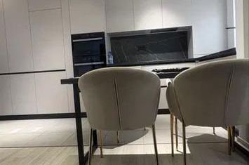 Apartament 2 camere de vanzare TRACTORUL - Brasov anunturi imobiliare Brasov