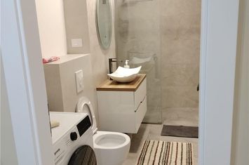 Apartament 3 camere de inchiriat CALEA BUCURESTI - Brasov anunturi imobiliare Brasov