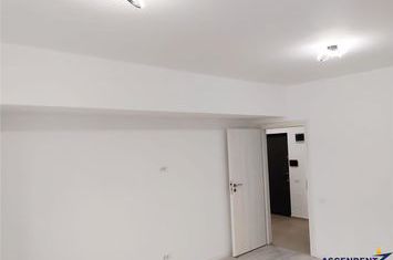 Apartament 2 camere de vanzare TRACTORUL - Brasov anunturi imobiliare Brasov