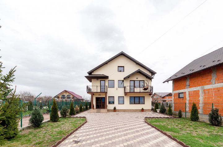 Vilă - 4 camere de vanzare ARGESELU - Arges anunturi imobiliare Arges