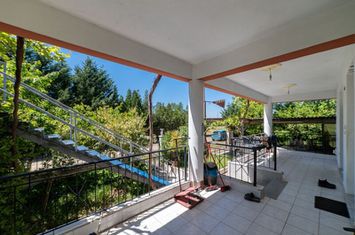 Casă individuală 130 mp în Dato, teren 600 mp anunturi imobiliare Grecia