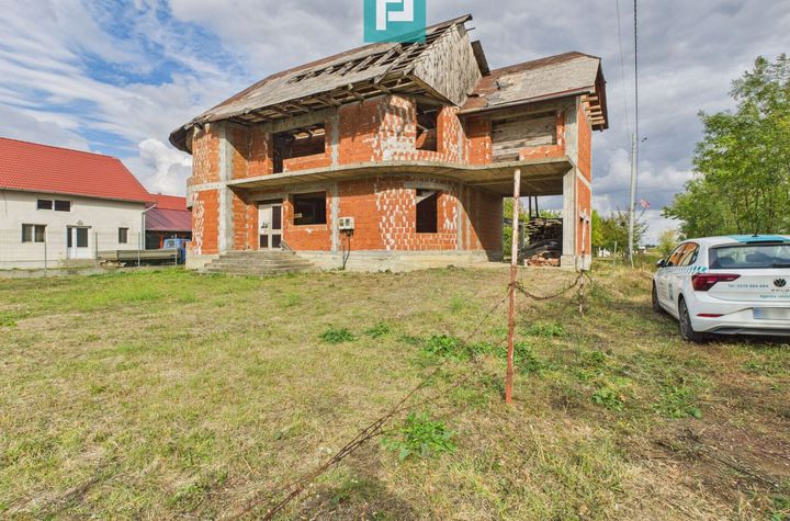 Casă la roşu S+P+1 în Bodrogu Nou anunturi imobiliare Arad