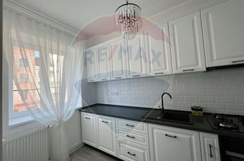 Apartament ultracentral cu 3 camere de închiriat anunturi imobiliare Sibiu