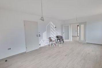 Casa individuala cu 4 camere si garaj, Giarmata anunturi imobiliare Timis