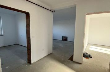 Apartament 3 camere de vanzare RADAUTI - Suceava anunturi imobiliare Suceava