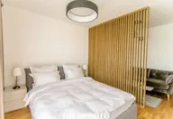 630 €, Garsonieră