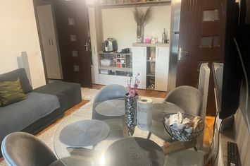 Apartament 3 camere de vanzare 1 MAI - Dolj anunturi imobiliare Dolj