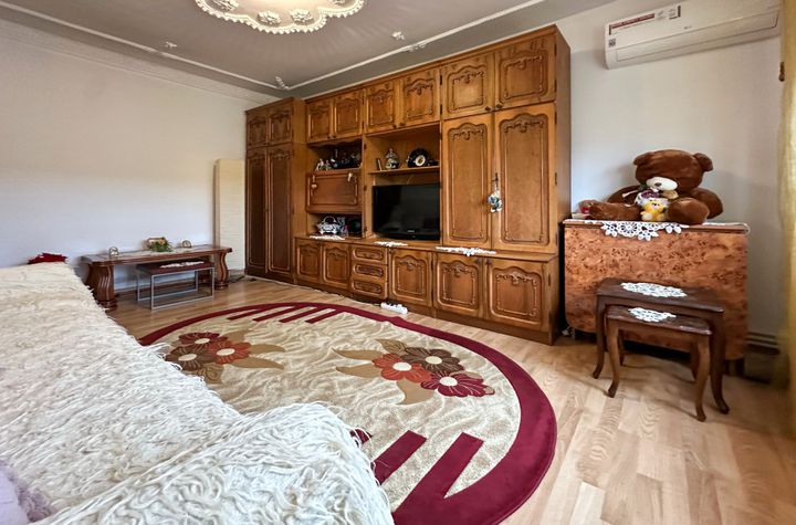 Apartament 3 camere de vanzare CONSTANTA - Constanta anunturi imobiliare Constanta