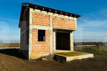 Casă - 3 camere de vanzare ARAD - Arad anunturi imobiliare Arad