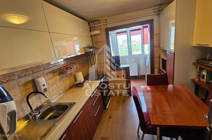 Apartament cu 3 camere, 2 bai, in Circumvalatiunii anunturi imobiliare Timis