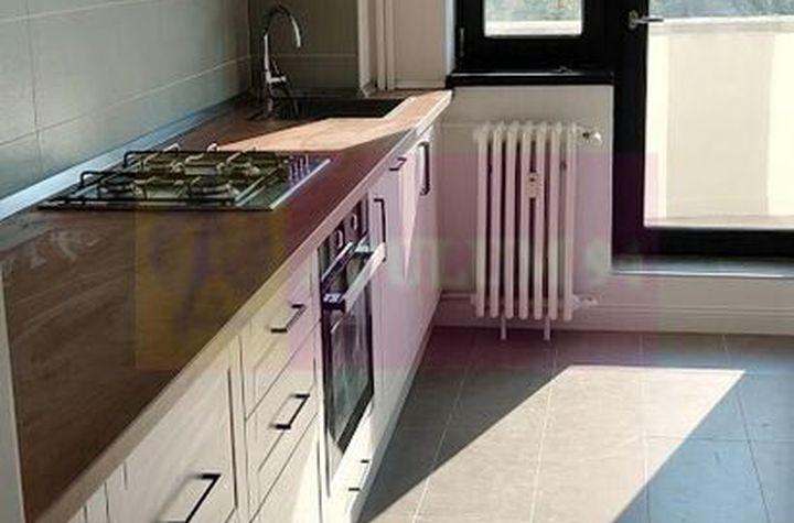 Vanzare apartament 3 camere in zona Unirii-Dambovita anunturi imobiliare Bucuresti